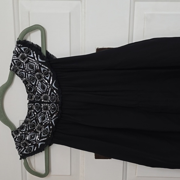 Alice + Olivia Black Embellished Neck Detail Sleeveless Silk Trapeze Dress - Picture 6 of 11